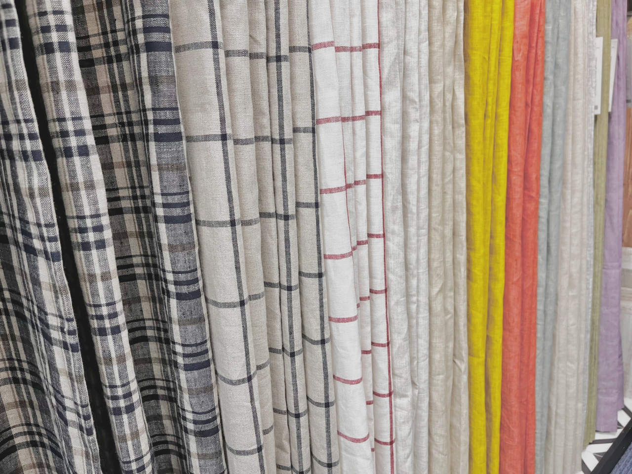 Lif/Lin　【リフリン】リネンカーテンサンプル20点入荷しました